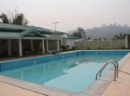 United-21 Grassland Hotel Bagori Exterior photo