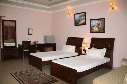 United-21 Grassland Hotel Bagori Exterior photo
